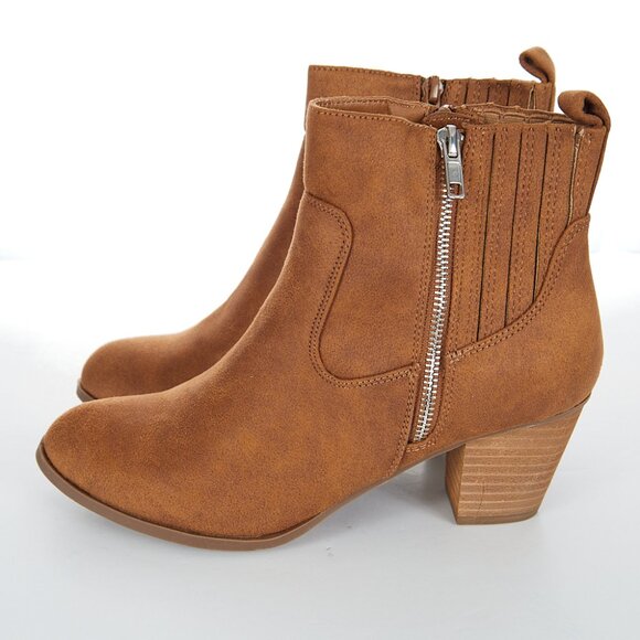 DV Dolce Vita Caitie Bootie in Tan Women's Size 8 NWT - Picture 3 of 8